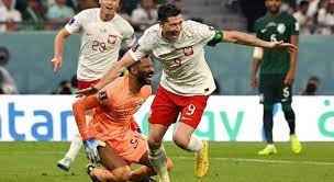 Polônia vence Arábia Saudita e embola grupo da Argentina