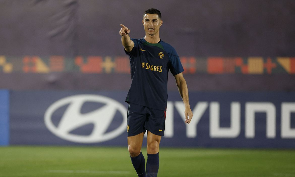 Cristiano Ronaldo tenta conduzir Portugal às quartas