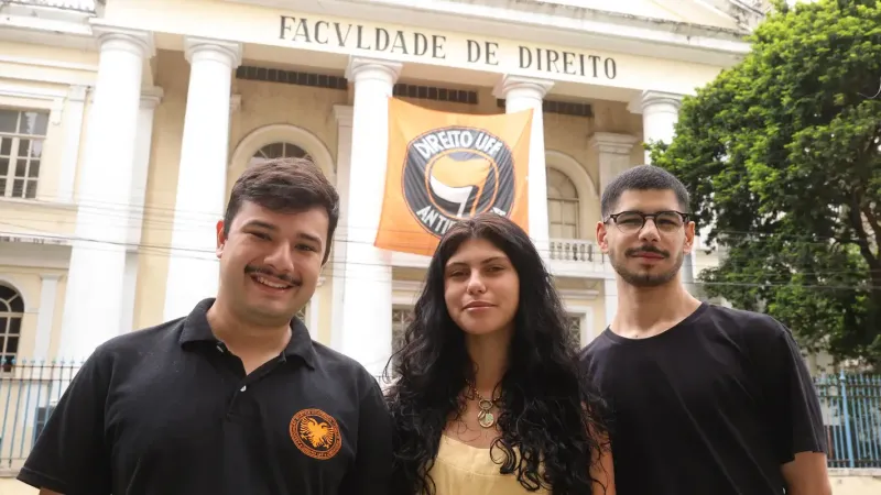 Ato de estudantes da UFF deu pontapé em mobilização por virada de Lula