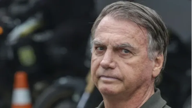 Bolsonaro deve passar por endoscopia; defesa prepara pedido de prisão domiciliar