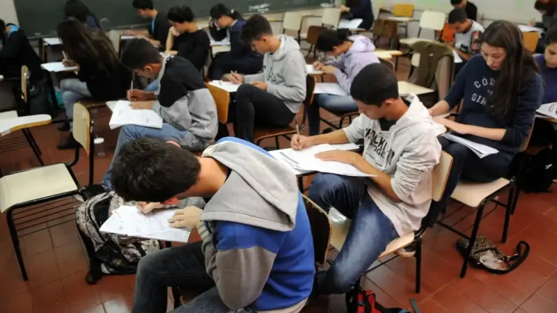 O que explica o reajuste próximo de 10% das mensalidades e o que diz a lei