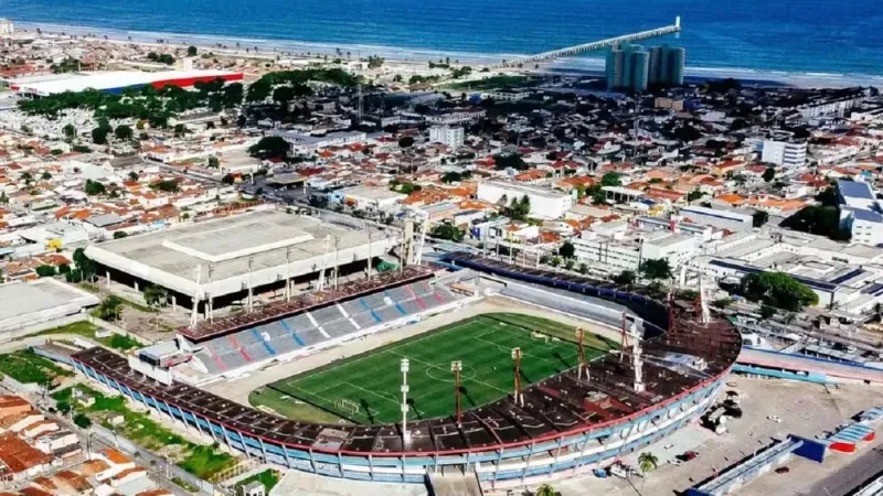 Justiça de AL proíbe 24 integrantes de torcidas organizadas de irem a jogos de CRB e CSA durante dois meses