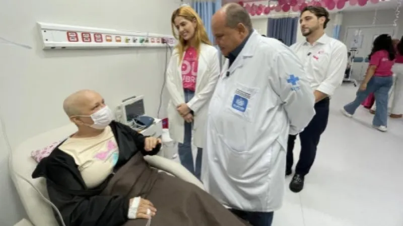 Secretário de Estado da Saúde participa de acolhimento a mulheres que tratam o câncer de mama