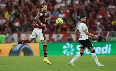 Mirando a liderança do Brasileiro, Flamengo enfrenta Corinthians