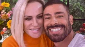 Cauã Reymond envia flores à Ana Maria Braga e web reage após polêmicas