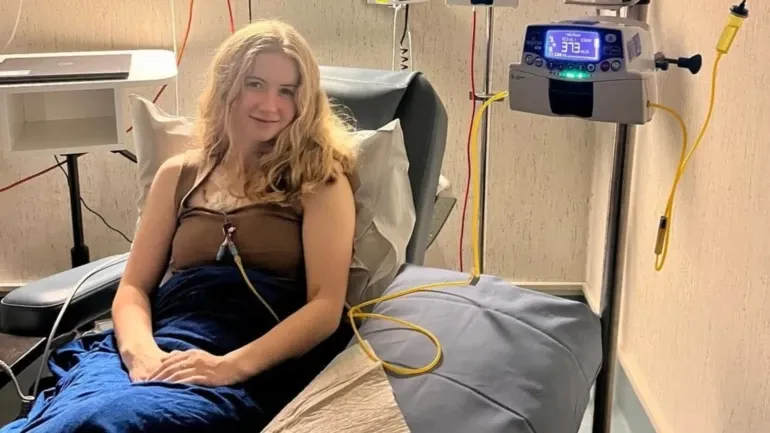 Influenciadora diagnosticada com câncer morre aos 21 anos