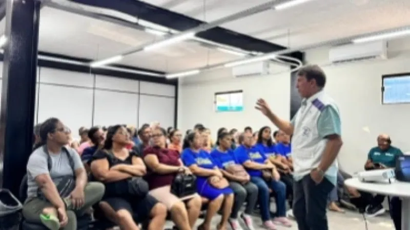 Vigilância Sanitária promove capacitação para ambulantes da orla marítima