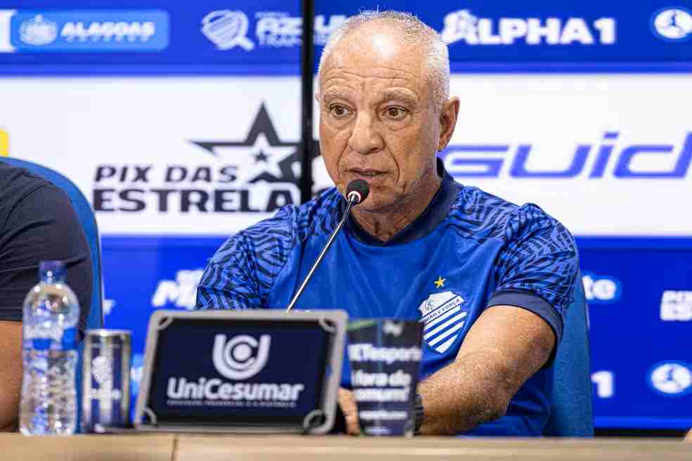 Sem perder tempo, Azulão apresenta Márcio Fernandes e traça meta: "Reeditar os momentos maravilhosos"