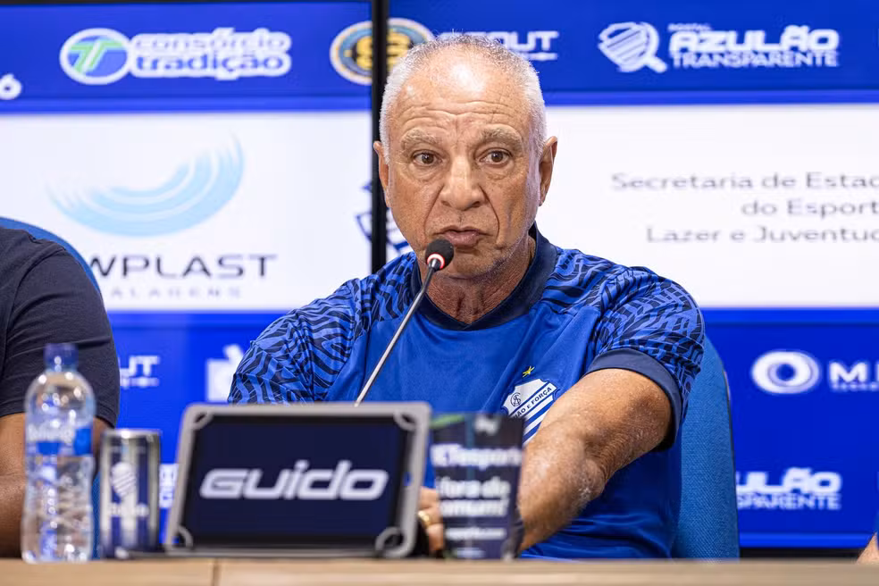 Márcio Fernandes analisa vitória sofrida do CSA: "O time sentiu fisicamente"