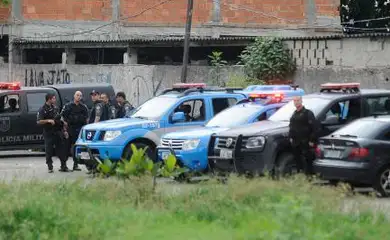 Operação policial na Maré causa fechamento de vias expressas no Rio