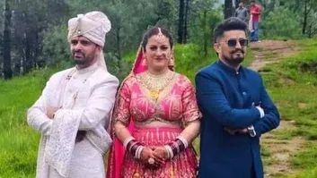 Casamento de dois irmãos com a mesma mulher choca redes sociais na Índia