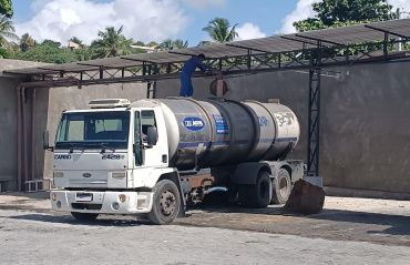 Trabalho preventivo orienta sobre transporte de água potável em Maceió