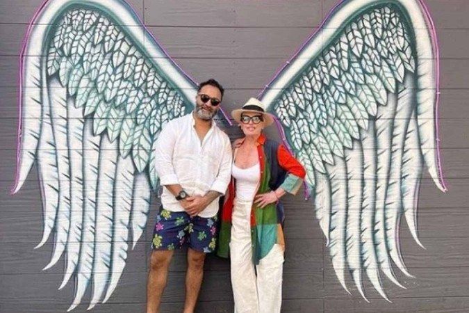 Ana Maria Braga posta foto ao lado do namorado nas redes sociais