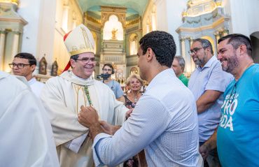 Prefeito JHC participa da posse canônica do arcebispo coadjutor Dom Alberto Breis