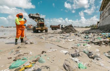 Prefeitura de Maceió orienta como descartar de forma correta resíduos gerados na virada do ano