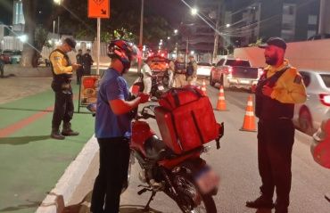 Operação Ruído Zero flagra motocicletas com descarga alterada