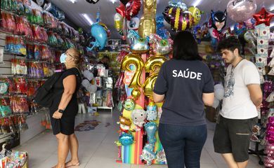 Atividade econômica cai 0,11% em maio