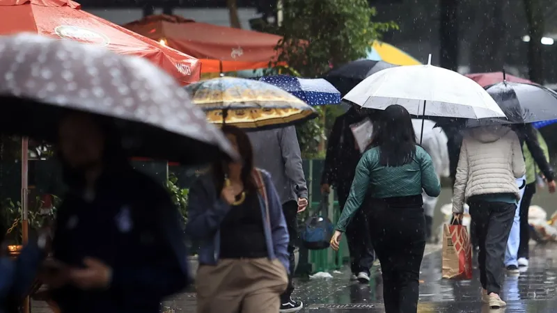 Centro-Oeste e Sudeste do país têm chuva com rajadas de vento