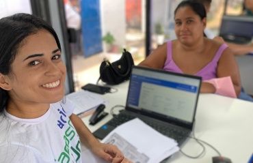 Moradores do Jacintinho são beneficiados com serviços do Cadastro Único