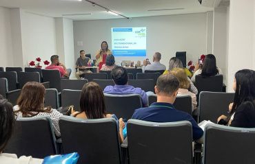 Saúde capacita profissionais em alusão ao Dia Internacional da Pessoa Idosa