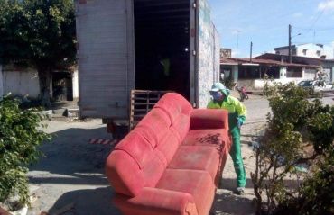 Veja como descartar seu material volumoso de maneira correta