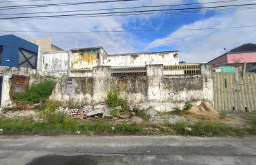 Imóveis abandonados colocam população em risco e devem ser denunciados