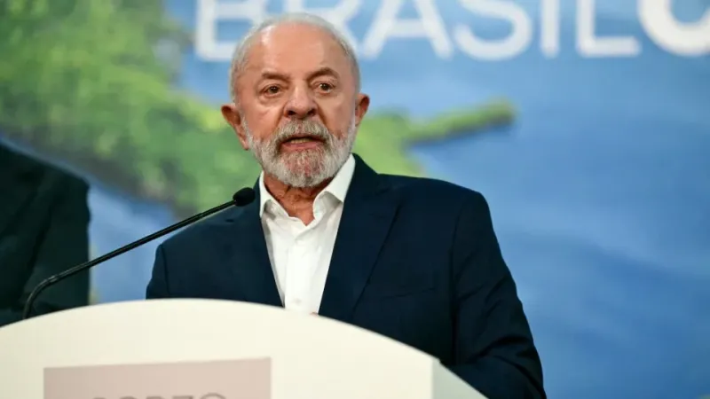 Lula diz que ainda não decidiu sobre candidatura, mas que dificilmente deixará de concorrer