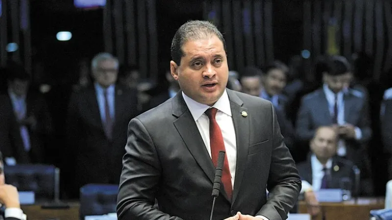 Operação da PF sobre o INSS prende nº 2 da Previdência e mira senador do PDT