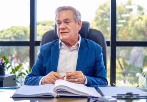 Vice-governador Ronaldo Lessa assume comando do Estado
