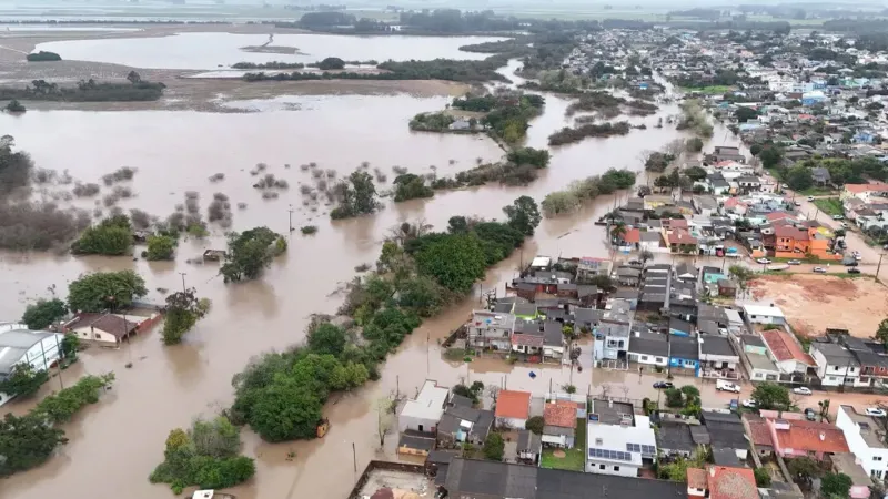 Governo anuncia investimentos para reduzir impactos climáticos