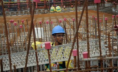 Custo da construção desacelera e sobe 0,33%