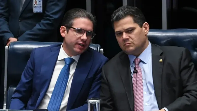 Motta e Alcolumbre têm ano de alternância entre cooperação e embate com o Executivo