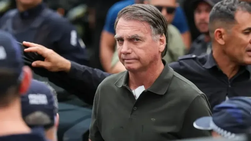 Defensoria Pública do DF instaura procedimento para apurar saúde de Bolsonaro