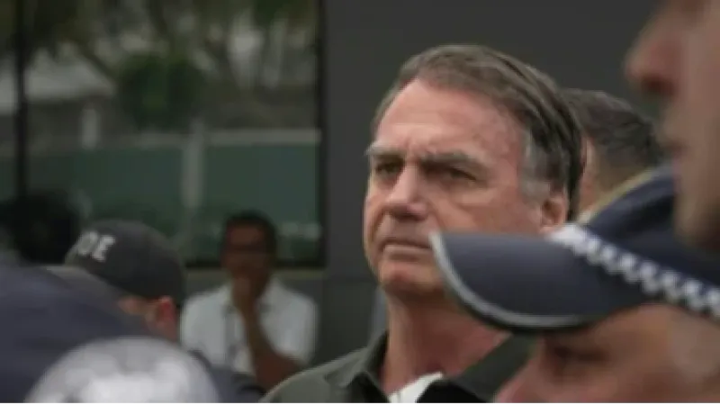 Bolsonaro vai depor sobre conteúdo de cofres encontrados no Alvorada