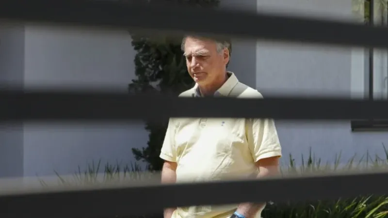 Defesa de Bolsonaro prepara novo recurso ao STF para tentar reverter condenação