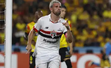 São Paulo derrota Barcelona pela Libertadores na estreia de Zubeldía