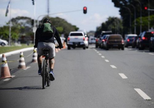Dia Nacional do Ciclista: Detran Alagoas orienta sobre conduta para manter segurança no trânsito