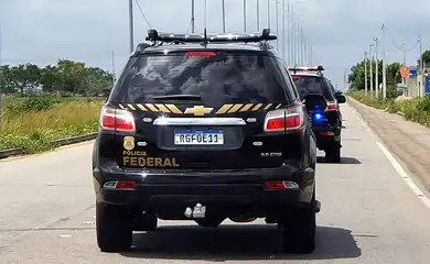 PF e PRF apreendem 73 quilos de cocaína escondida em caminhão na Dutra