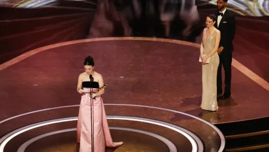 Mikey Madison derrota Fernanda Torres e vence Oscar de melhor atriz por ‘Anora’