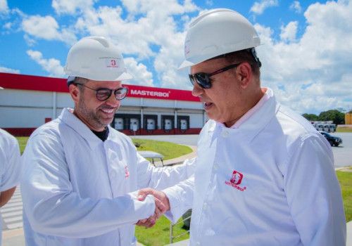 Governador visita instalações da Masterboi e destaca parcerias para fortalecer o agronegócio