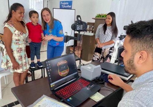 Instituto de Identificação de Alagoas realiza ação para pessoas com espectro autista e PCDs