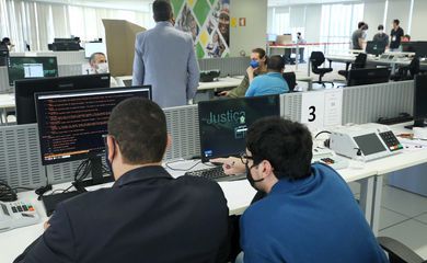TSE encerra fase de testes das urnas eletrônicas