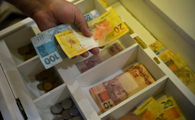 Mercado financeiro eleva projeção da inflação de 5,88% para 5,91%