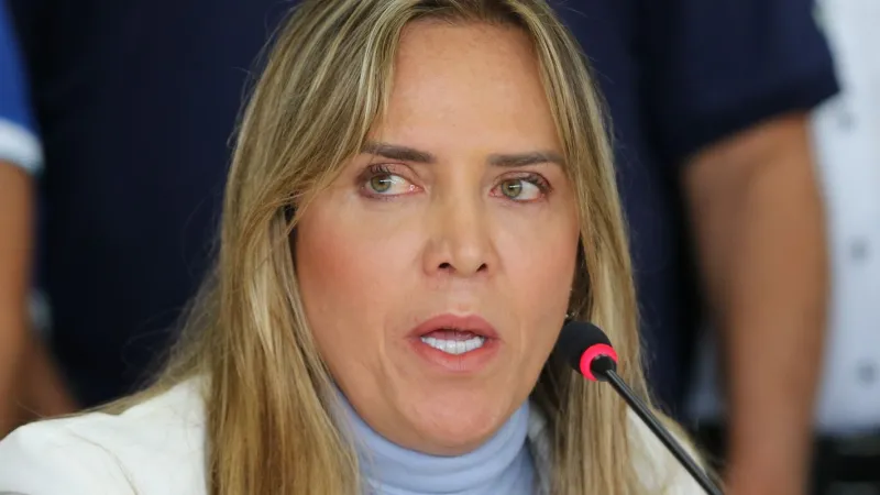 Governadora do DF recebe alta após apresentar quadro de pneumotórax