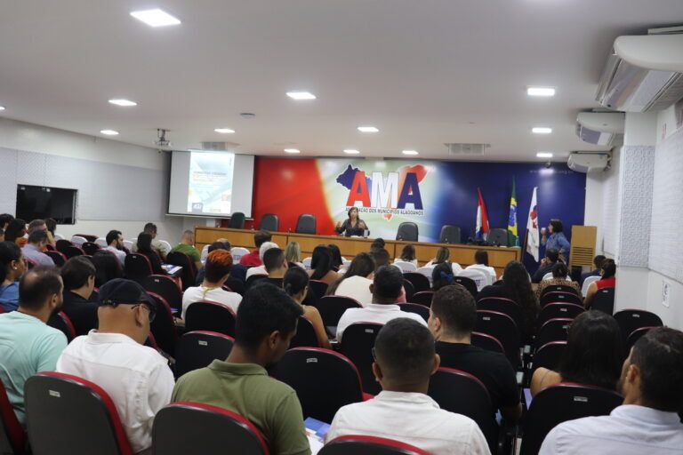 Ciclo de Formação: AMA reúne com sucesso equipes de comunicação dos municípios