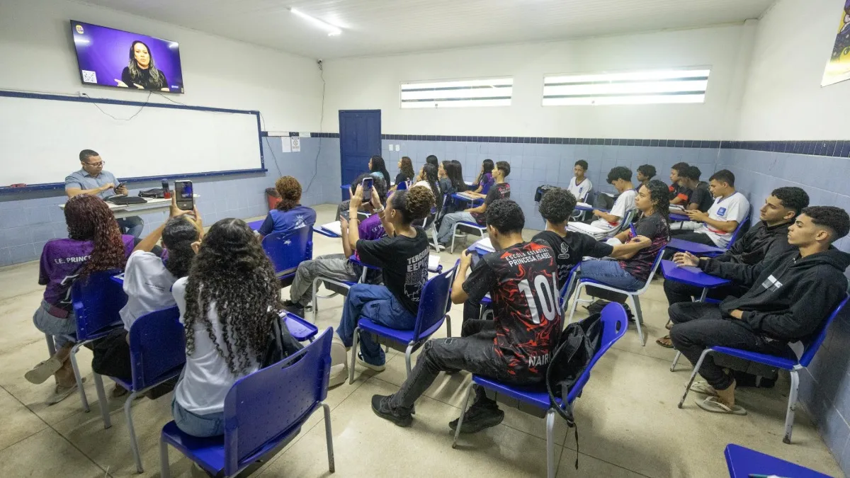 Governo e Senai firmam convênio para oferta de 2 mil vagas em cursos técnicos a alunos da rede estadual