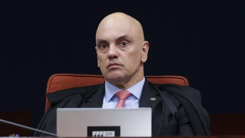 Supostas mensagens entre Vorcaro e Moraes foram periciadas pela PF, diz jornal