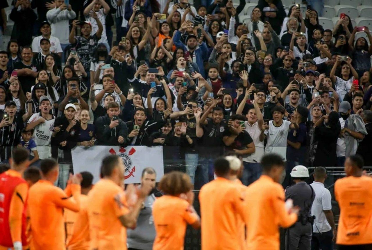 Corinthians estuda fazer treino aberto antes do duelo decisivo contra o Flamengo na Copa do Brasil