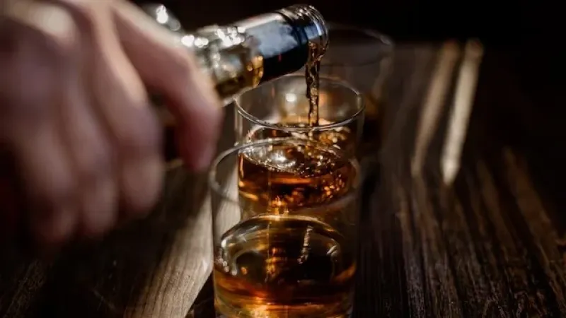 Estudo descobre molécula que pode ser novo tratamento para alcoolismo