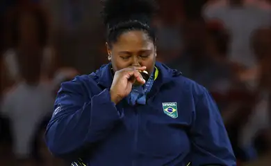Judoca Beatriz Souza conquista o primeiro ouro brasileiro em Paris